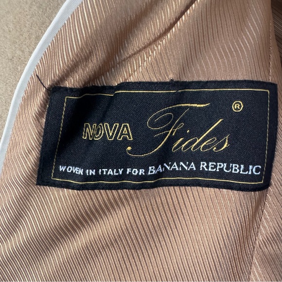 Banana Republic Melton Top Coat in tan. Size: 6. Gorgeous! Pristine! - Picture 7 of 14